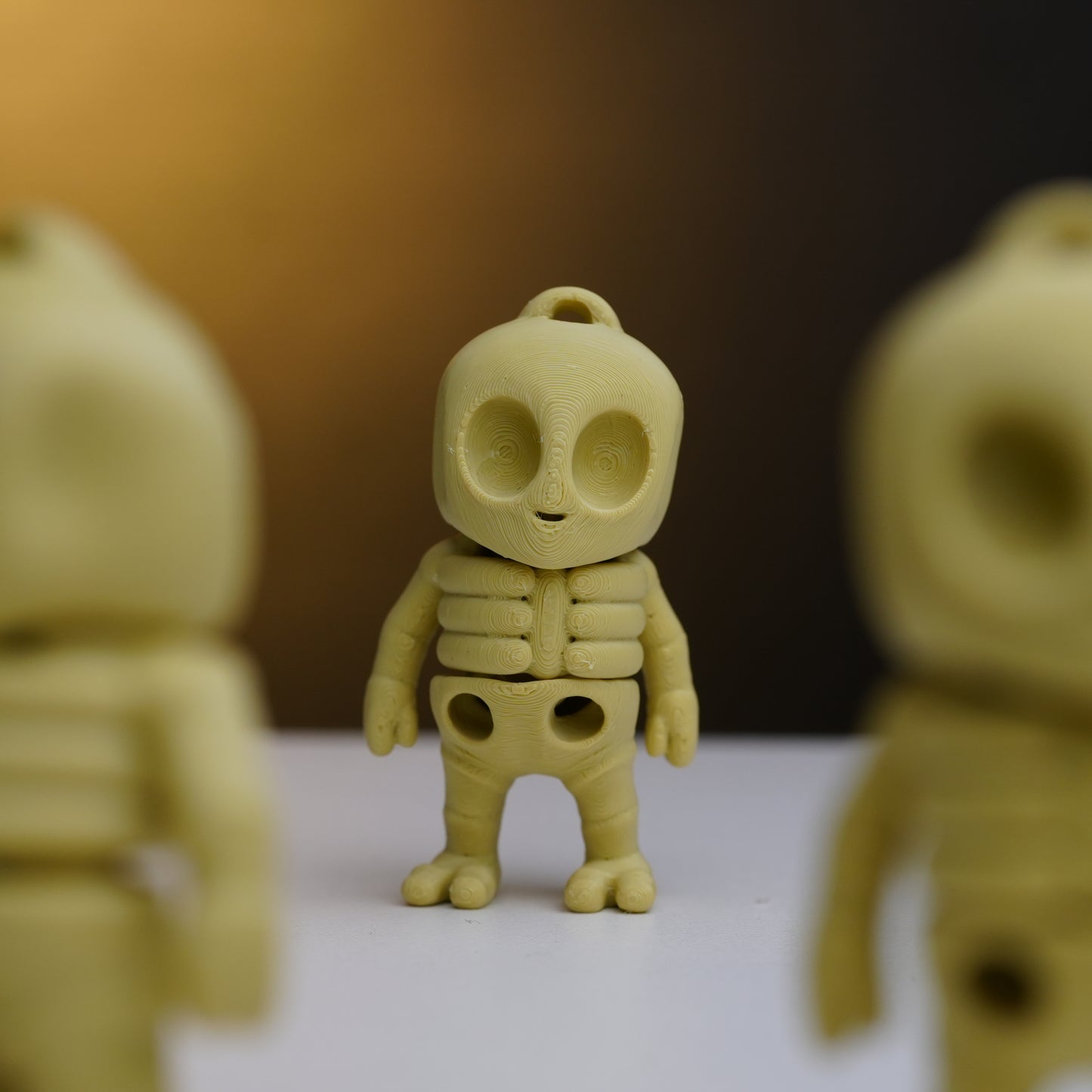 Tiny Alien Skeleton – Cute Spooky Collectible 👽💀